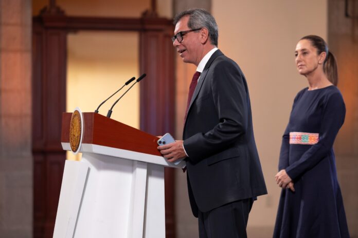 Gobierno endurece reglas sobre importaciones: sustituir 10% de compras externas impulsaría el PIB, afirma Hacienda Gobierno endurece reglas sobre importaciones: sustituir 10% de compras externas impulsaría el PIB, afirma Hacienda