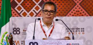 Economía sólida y finanzas públicas saludables, dice a banqueros Secretario de Hacienda, Édgar Amador