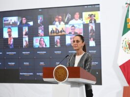 la presidenta se vio obligada a modificar el formato de su conferencia matutina, ante el cerco de maestros que bloquearon los accesos al Palacio Nacional.