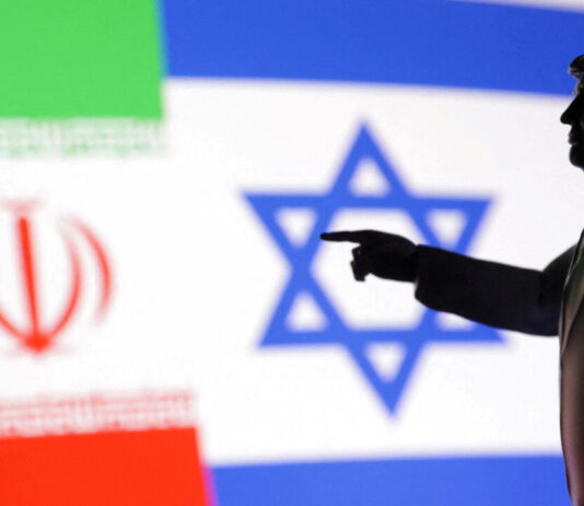 Ese día, Israel lanzó una ofensiva aérea sorpresa sobre instalaciones estratégicas de Irán, bajo el argumento de impedir que el país