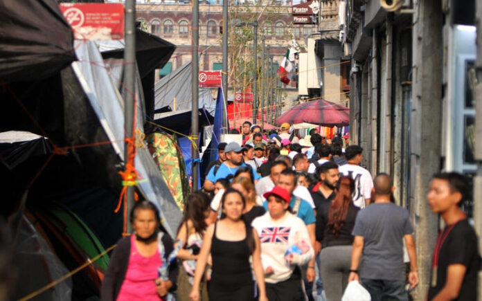 ha generado pérdidas económicas por más de 25 mil millones de pesos en cerca de 30 mil comercios del Centro Histórico, ha generado pérdidas económicas por más de 25 mil millones de pesos en cerca de 30 mil comercios del Centro Histórico,