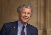 Con el argumento de combatir el tráfico internacional de fentanilo, el Congreso de Estados Unidos —con apoyo de demócratas y republicanos— aprobó una legislación que permite a las autoridades financieras inferir actividades de lavado de dinero y aplicar sanciones sin necesidad de investigaciones concluyentes. La ley la impusló el senador demócrata , Sherrod Browns