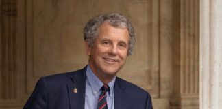 Con el argumento de combatir el tráfico internacional de fentanilo, el Congreso de Estados Unidos —con apoyo de demócratas y republicanos— aprobó una legislación que permite a las autoridades financieras inferir actividades de lavado de dinero y aplicar sanciones sin necesidad de investigaciones concluyentes. La ley la impusló el senador demócrata , Sherrod Browns