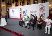La presidenta Claudia Sheinbaum, aseguró que su gobierno trabaja en la consolidación de un Sistema Nacional de Salud que garantice cobertura universal y acceso efectivo para toda la población, particularmente para quienes se encuentran en condiciones de pobreza extrema.