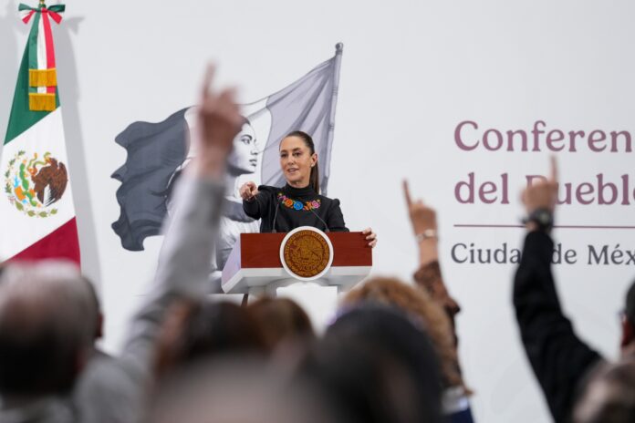 La presidenta de México aseguró que no habrá impunidad para nadie, incluso si hay trabajadores de Pemex involucrados. La presidenta de México aseguró que no habrá impunidad para nadie, incluso si hay trabajadores de Pemex involucrados.