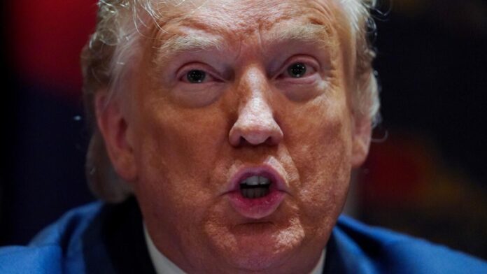 ae37bde4-7795-4c9e-b9cd-d2e83336e404 Trump estalla