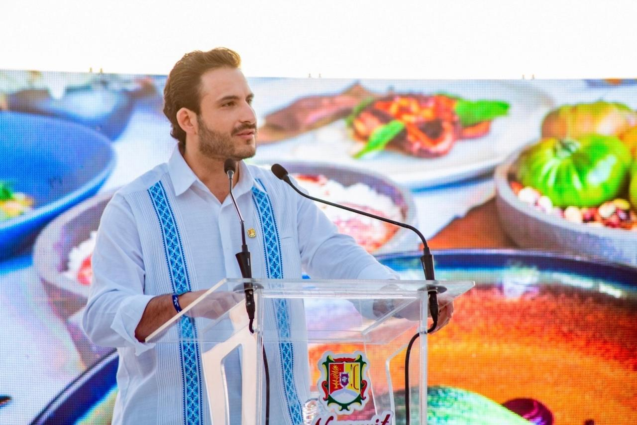 Juan Enrique Suárez del Real Tostado, Secretario de Turismo de Nayarit.