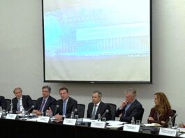 El presidente de la Asociación de Bancos de México aseguró que El crédito al sector privado se ha mantenido creciendo a doble dígito, que esa es una gran noticia, en abril del 25 todavía seguimos creciendo a doble dígito el crédito en favor de las empresas y las familias.