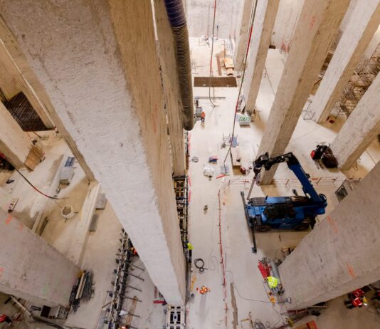 Cemex contribuye a la limpieza del río Sena con concreto para gran obra subterránea en París La empresa mexicana participa en la construcción de infraestructura hídrica clave para evitar descargas de aguas residuales en la capital francesa.