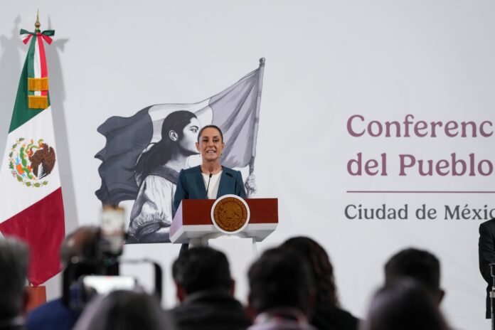 La presidenta Claudia Sheinbaum afirmó este miércoles que los proyectos de infraestructura en marcha, como los trenes de carga, las nuevas carreteras y los polos de bienestar, impulsarán la economía nacional y detonarían la creación de empleo en los próximos meses. La presidenta Claudia Sheinbaum afirmó este miércoles que los proyectos de infraestructura en marcha, como los trenes de carga, las nuevas carreteras y los polos de bienestar, impulsarán la economía nacional y detonarían la creación de empleo en los próximos meses.