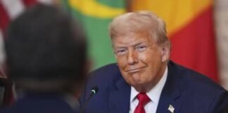 "A partir del 1 de agosto de 2025, cobraremos a Brasil un arancel del 50 por ciento sobre todos y cada uno de los productos brasileños enviados a los Estados Unidos, separado de todos los aranceles sectoriales. Las mercancías transbordadas para evadir este arancel del 50% estarán sujetas a ese arancel más alto. Conocí y traté con el ex presidente Jair Bolsonaro, y lo respetaba mucho, al igual que la mayoría de los otros líderes de países. La forma en que Brasil ha tratado al expresidente Bolsonaro, un líder muy respetado en todo el mundo durante su mandato. Basta de cacería de brujas”, fue el comunicado de Donald Trump para explicar por qué Brasil iba a tener un arancel del 50 por ciento a partir del 1 de agosto.