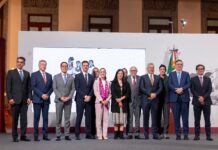 Gobierno federal anuncia inversión de más de 12 mil millones de pesos en la industria farmacéutica