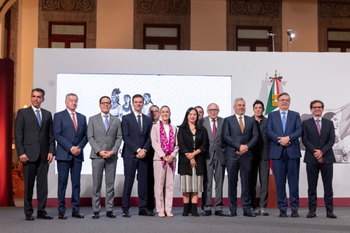Gobierno federal anuncia inversión de más de 12 mil millones de pesos en la industria farmacéutica