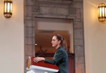 Sheinbaum descarta modificar mandato del Banco de México, pero llama a ampliar acceso al crédito