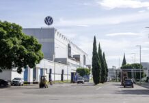 Volkswagen de México acuerda con SITIAVW aumento salarial de 4% para 2025