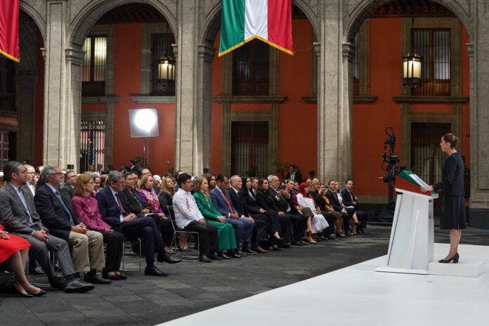 Primer Informe | Pemex produce 1.8 mbd, CFE invierte 90 mil mdp y capacidad eléctrica llega a 77 mil MW: Sheinbaum Primer Informe | Pemex produce 1.8 mbd, CFE invierte 90 mil mdp y capacidad eléctrica llega a 77 mil MW: Sheinbaum