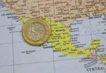 Suben índices adelantados en agosto