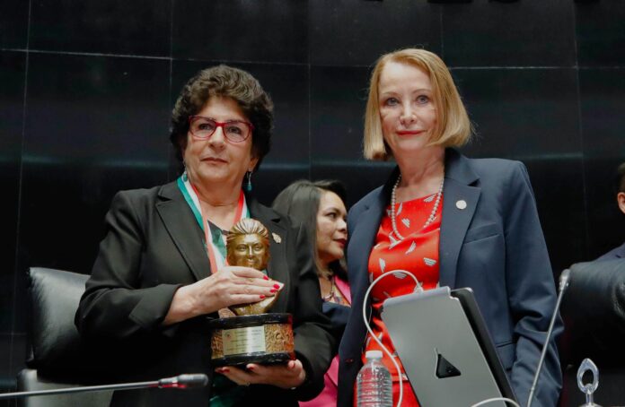 Premio al Mérito Literario “Rosario Castellanos”
