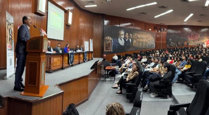 CONDUSEF-20251017-SANTANDER-UAQ CONDUSEF y Banco Santander México en la Universidad Autónoma de Querétaro