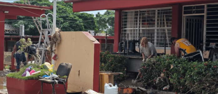 Más de 821 escuelas afectadas por lluvias en cinco estados; SEP activa plan de reparación y reposición de libros Más de 821 escuelas afectadas por lluvias en cinco estados; SEP activa plan de reparación y reposición de libros