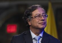 Gustavo Petro insólito: creyó que Milei perdió y celebró el triunfo del comunismo…