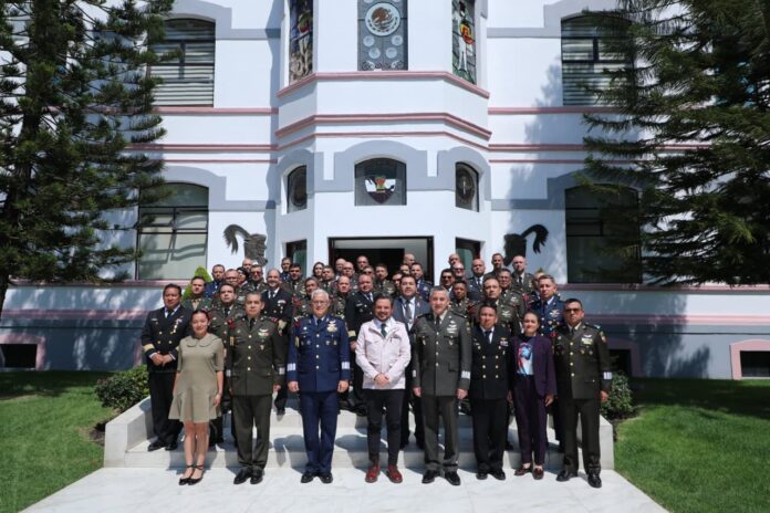 IMSS-20251223-DEFENSA-NACIONAL Zoé Robledo destaca colaboración IMSS-Defensa para el desarrollo y fortalecimiento de infraestructura en salud.