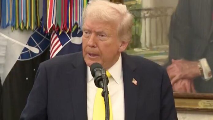 El presidente estadounidense confirma que autorizó a la CIA a operar dentro de Venezuela. Además, en rueda de prensa anunció que El presidente estadounidense confirma que autorizó a la CIA a operar dentro de Venezuela. Además, en rueda de prensa anunció que