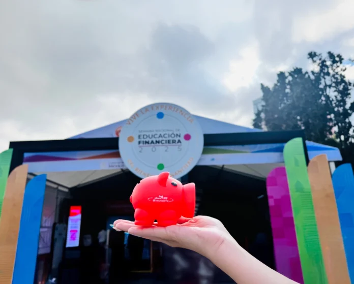 La Semana Nacional de Educación Financiera (SNEF) 2025 cerró con resultados sin precedentes, consolidándose como el evento más importante La Semana Nacional de Educación Financiera (SNEF) 2025 cerró con resultados sin precedentes, consolidándose como el evento más importante