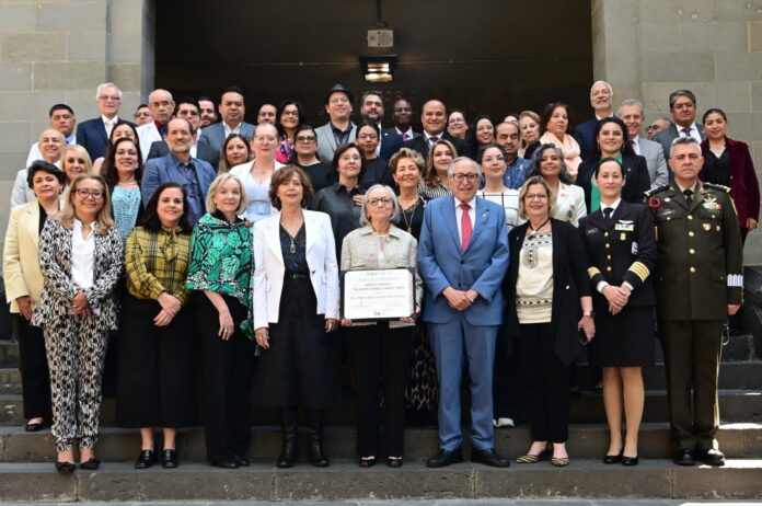 SALUD-20251023180810-Día-de-las-Médicas-y-los-Médicos Día de las Médicas y los Médicos 2025