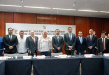 Comisiones de Hacienda y Crédito Público y de Estudios Legislativos Primera se reúnen con funcionarios de SHCP, SAT y Aduanas.