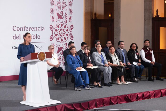 En la capital, la jefa de Gobierno Clara Brugada informó que, a raíz de las inundaciones, resultaron afectadas 3,521 viviendas, mientras que En la capital, la jefa de Gobierno Clara Brugada informó que, a raíz de las inundaciones, resultaron afectadas 3,521 viviendas, mientras que
