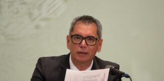 El Producto Interno Bruto ( PIB ) de México registró una caída de 0.2% en términos anuales durante el tercer trimestre de 2025, mientras que en la serie desestacionalizada la contracción fue de 0.3%, informó la Secretaría de Hacienda y Crédito Público.