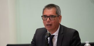 El gobierno mexicano avanza en la implementación de reformas clave en los sectores de aduanas, telecomunicaciones y competencia económica, con el objetivo de mejorar la eficiencia operativa y fortalecer la recaudación fiscal, informó el titular de la Secretaría de Hacienda y Crédito Público.