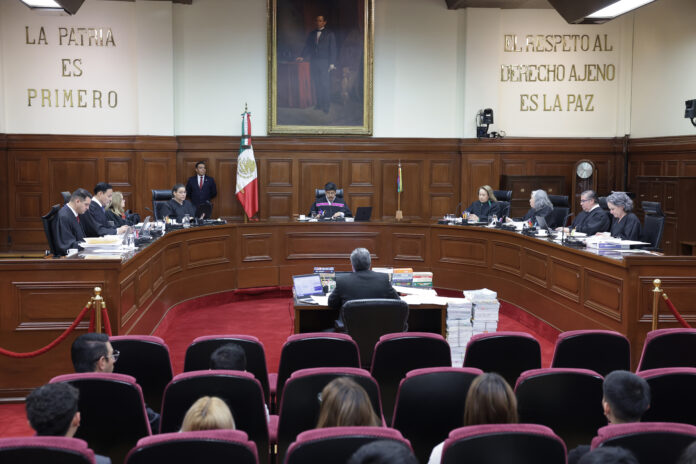 SCJN ) emitió este jueves un fallo histórico al desechar diversos recursos promovidos por empresas relacionadas con Grupo Salinas, dejando firmes créditos fiscales determinados por el SAT