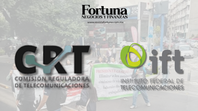 CRT atiende demandas de extrabajadores del IFT; grupo protesta en Insurgentes Sur