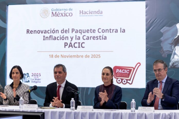 La presidenta Claudia Sheinbaum encabezó este martes la firma de la renovación del Paquete Contra la Inflación y la Carestía ( PACIC ), en coordinación con empresas productoras y cadenas de autoservicio, con el objetivo de mantener en 910 pesos el precio de los 24 productos que integran la canasta básica durante los próximos seis meses. La presidenta Claudia Sheinbaum encabezó este martes la firma de la renovación del Paquete Contra la Inflación y la Carestía ( PACIC ), en coordinación con empresas productoras y cadenas de autoservicio, con el objetivo de mantener en 910 pesos el precio de los 24 productos que integran la canasta básica durante los próximos seis meses.
