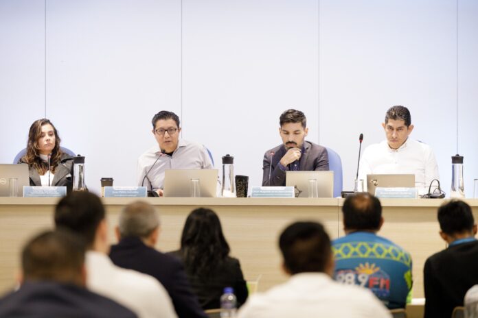 Segunda mesa de trabajo de la CRT avanza en lineamientos para radios sociales y comunitarias