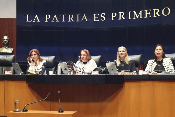 Sesión vespertina de la Cámara de Senadores