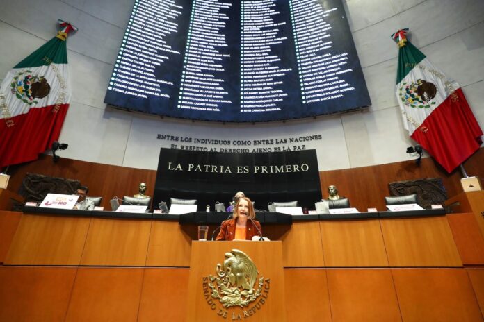 Senado de la República avala reforma a la Ley Federal del Trabajo para eliminar la brecha salarial de género.