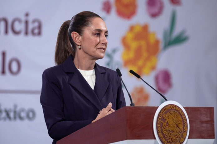 Sheinbaum presenta denuncia por acoso y llama a defender la dignidad de las mujeres