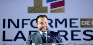 Los Cabos atraviesa una fase de inversión pública sin precedentes, afirmó Christian Agúndez Gómez, presidente municipal de la entidad, durante su Primer Informe de Labores. En su mensaje, colocó la infraestructura y el abasto de agua como los principales motores del crecimiento económico del destino, en un plan alineado a los nueve ejes del Plan Municipal de Desarrollo.