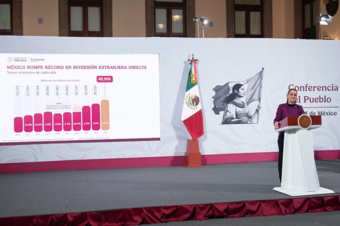 El Gobierno de México anunció este lunes que la Inversión Extranjera Directa (IED) alcanzará casi 41 mil millones de dólares al cierre del tercer trimestre de 2025, El Gobierno de México anunció este lunes que la Inversión Extranjera Directa (IED) alcanzará casi 41 mil millones de dólares al cierre del tercer trimestre de 2025,