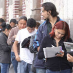 Disminuye tasa de desempleo mensual en octubre, pero vuelve a subir empleo informal