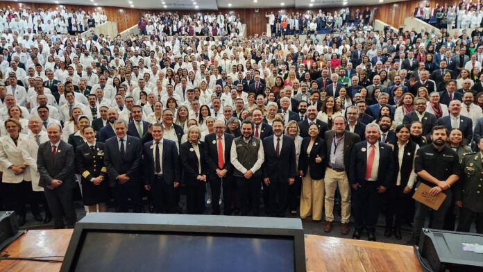 Asistentea a presentación de Estrategia Nacional, Protocolos Nacionales de Atención Médica, PRONAM