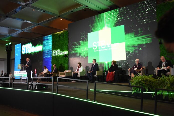 SALUD-20251204155057-STS