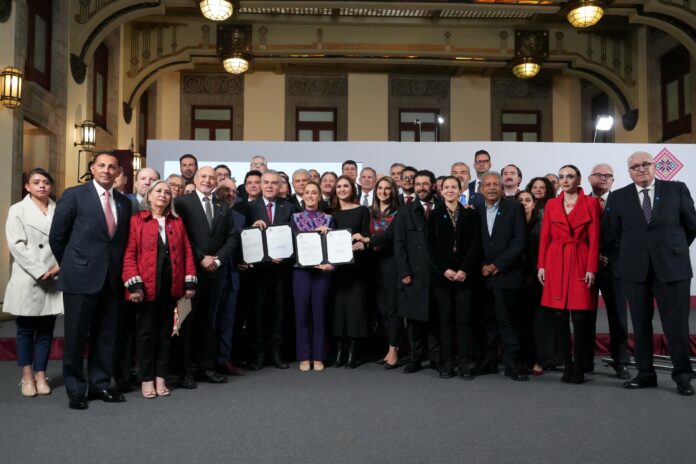 México avanza hacia la semana laboral de 40 horas; acuerdan aumento al salario mínimo para 2026