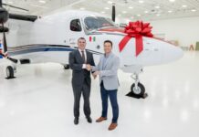 México dio un paso relevante en el fortalecimiento de su logística aérea con la entrega del primer Cessna SkyCourier en el país, una aeronave de carga que fue incorporada a la flota de FlexCoah, empresa mexicana especializada en transporte de mercancías.