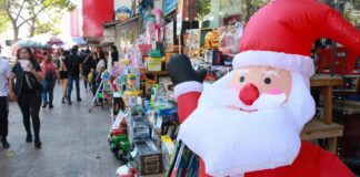 La Cámara Nacional de Comercio, Servicios y Turismo de la Ciudad de México (Canaco CDMX) estimó que las fiestas decembrinas generarían una derrama económica de 114 mil 889 millones de pesos, lo que representaría un crecimiento de 3.56 por ciento respecto a 2024.