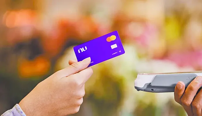 Nubank, una de las plataformas de servicios financieros digitales más grandes del mundo, continúa su expansión en América Latina y anunció que ampliará su presencia en México con la incorporación de dos pisos adicionales en su oficina de Ciudad de México, lo que elevará su capacidad a 700 empleados.