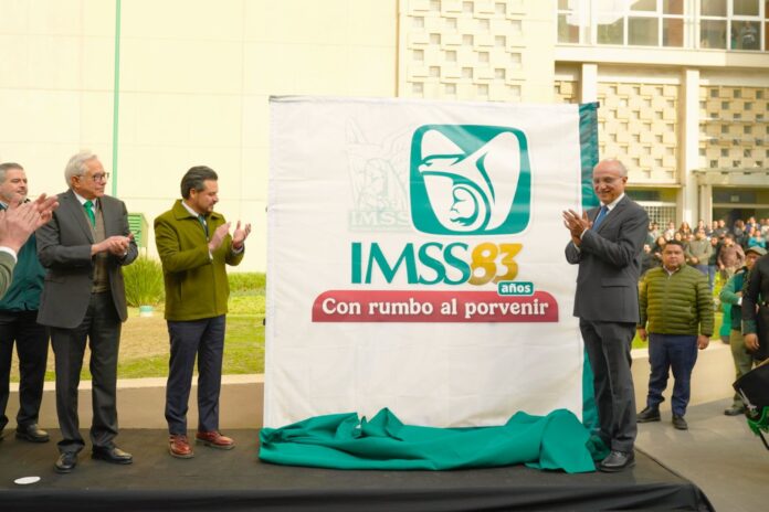 ceremonia por el 83 aniversario en oficinas centrales